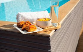 Studio Jacuzzi et piscine au centre ville de Port-Louis
