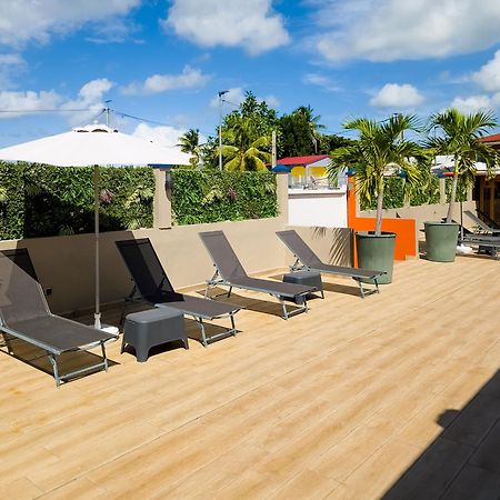 Studio Jacuzzi et piscine au centre ville de Port-Louis Extérieur photo